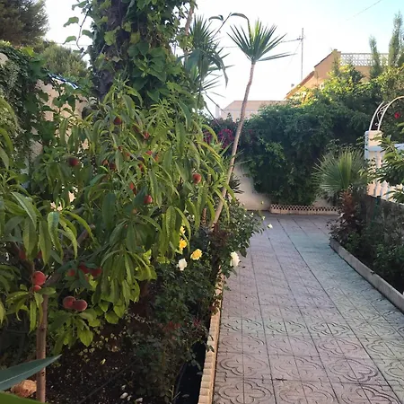 с приватным бассейном и Bbq, 5 мин до моря Villa Torrevieja