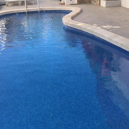 с приватным бассейном и Bbq, 5 мин до моря Villa Torrevieja